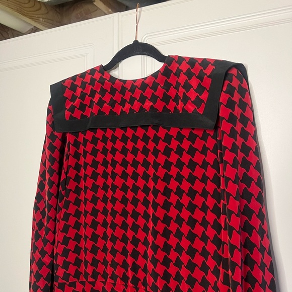 Vintage 1980’s 100% Silk Albert Nipon Portrait Collar Drop Waist Dress - Picture 7 of 14